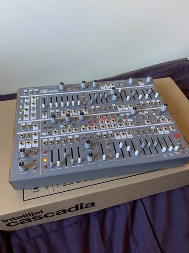 Intellijel cascadia eurorack - intellijel,