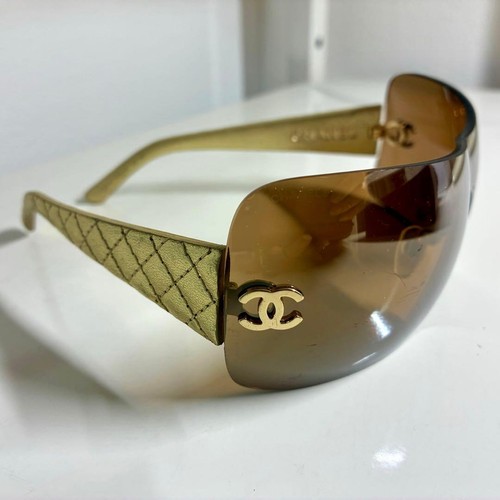 Lunettes soleil chanel - de,