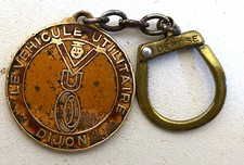 Old advertising keychain Le Véhicule Utilitaire Dijon garage collection