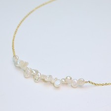 collier en perles baroques