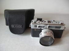 Ancien appareil photo argentique  G YASHICA Electro 35 et étui photographie