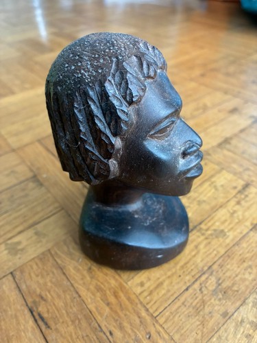 Buste féminin africain ancien