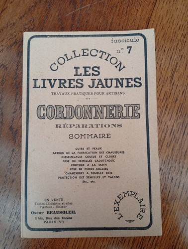 Livres jaunes cordonnerie - livres,