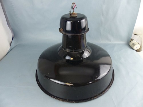 Ancienne lampe industrielle - lampe,