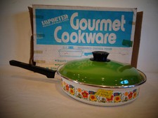 NEW PORCELAIN CLAD STEEL GOURMET COOKWARE 10" COVERED CHICKEN FRYER MADE SPAIN