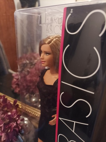 Barbie basics black label - black,