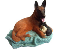 FIGURINE STATUETTE BIBELOT