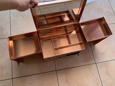 Boite rose metallic MAC