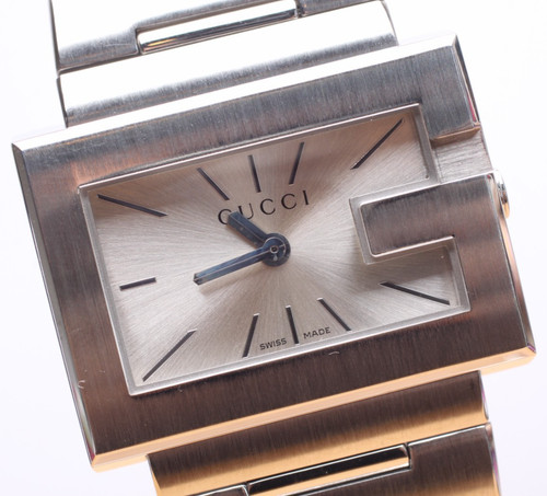 Presque comme neuve montre - neuve],