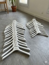 ​25 Cintres Ergonomiques