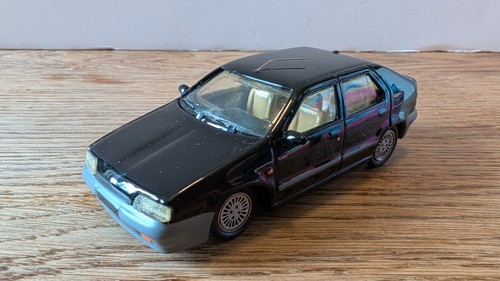 Alezan renault 19 kit - 1/43,