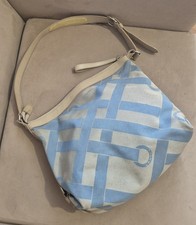 lancel sac à main porté