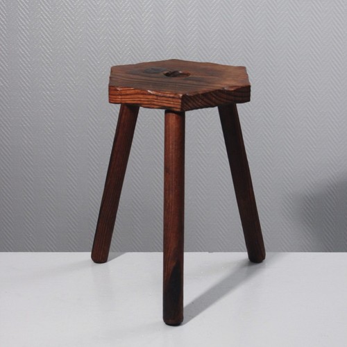 Tabouret tripode bois teint