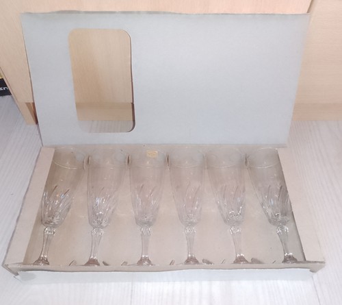 Flûtes champagne - À,