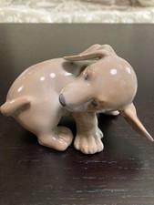 Royal Copenhagen Teckel Chiot