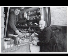 PRIZIAC (56) GROCER trade ambulant au Village de TORTU in 1986