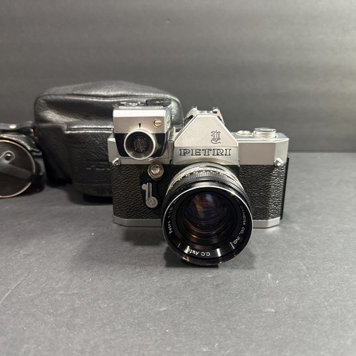 Petri slr - petri, v