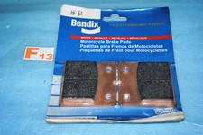 2 plaquettes de frein avant