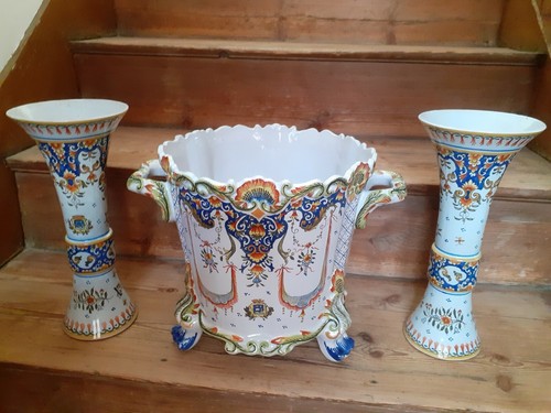 Belle garniture cache - , pot