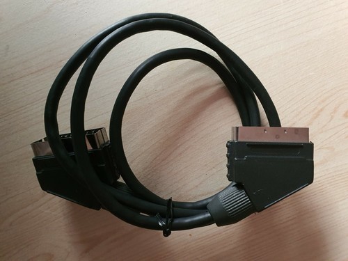 Cable avec péritel male/male