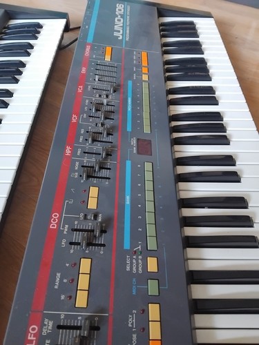 Synthétiseur roland juno 106 - roland,