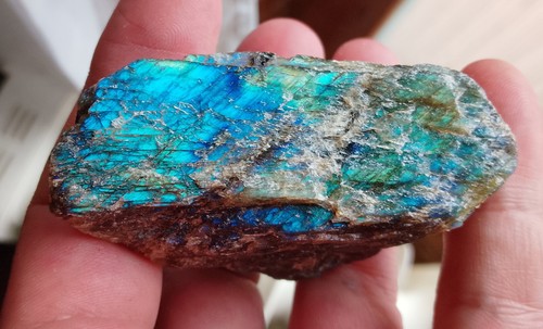 69.55gr 56x44x24mm labradorite