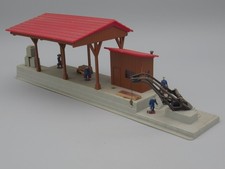 Dock with crane and characters - HOrnby acHO Meccano-Triang