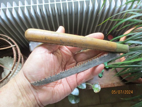 Ancienne petite scie - petite, pliante