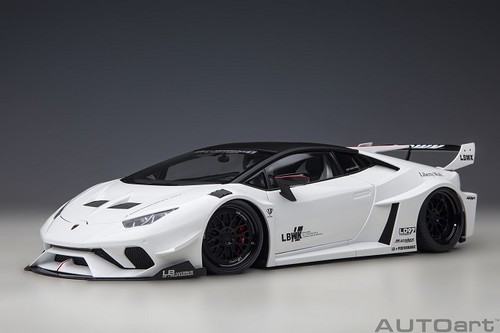 Autoart 79125 18 liberty - -,