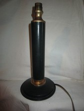 LAMPE ADNET EN CUIRE VERT