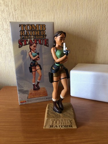 Figurine statue lara croft - figurine,
