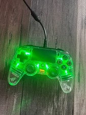 Manette filaire  transparente à LED verte pour PS4 / Marque Nacon