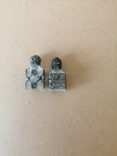 Anciens mini flacons à - 2,