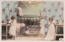Crèche de Noël, enfants, âne, boeuf, mouton, expédiée de Ste-Hénédine  (24.622)