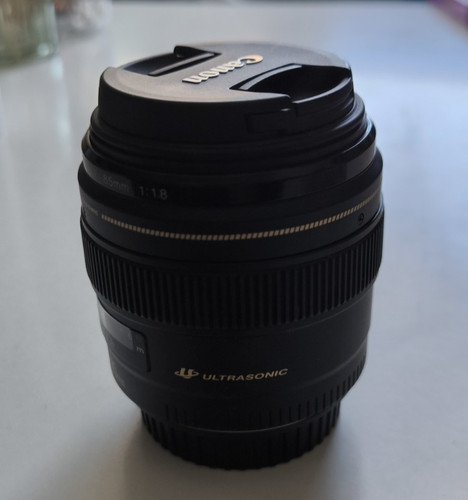 Objectif canon 85mm 1 - ef, f/1.8