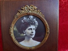 Very nice old photo frame, Art Nouveau style, queen