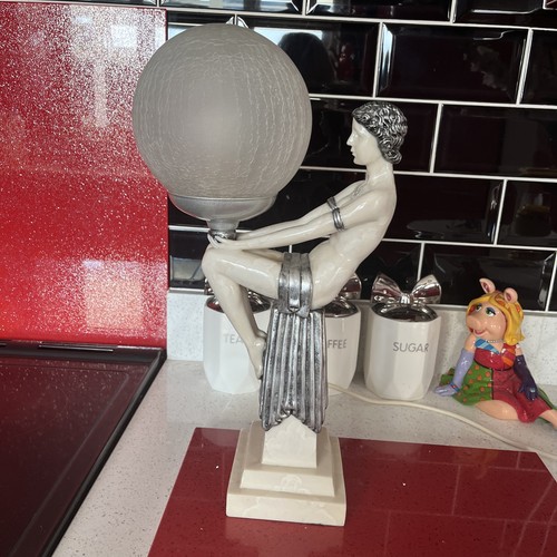 Art deco lamp - art, lady
