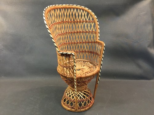 Ancien petit fauteuil - , style