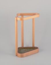 Alvar Aalto pour Artek, Finlande. Porte-parapluie en bouleau et laiton. Modèl...