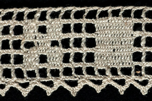 Dentelle ancienne aux fuseaux - dentelle,
