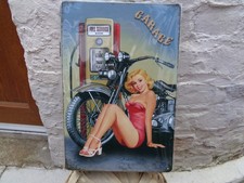 TOLE METAL GARAGE MOTO PIN UP