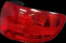 Feu arriere principal droit