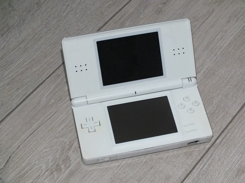 Nintendo lite console de - ds,