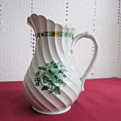 Broc eau porcelaine - a,
