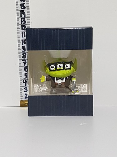 Enesco figurine alien carl - [enesco], alien/carl