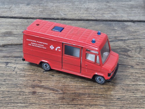 Voiture miniature mercedes - miniature,