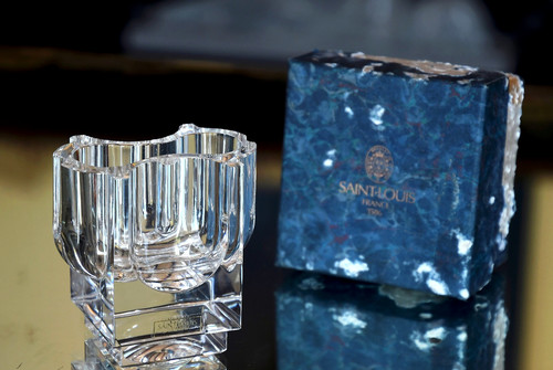 Saint louis solid - solid, crystal