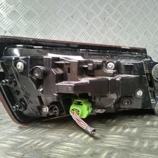 Feu arriere principal droit