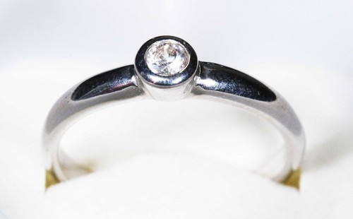 Bague en argent - ---,
