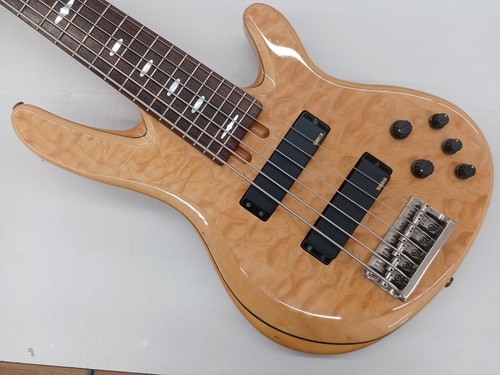Guitare basse électrique